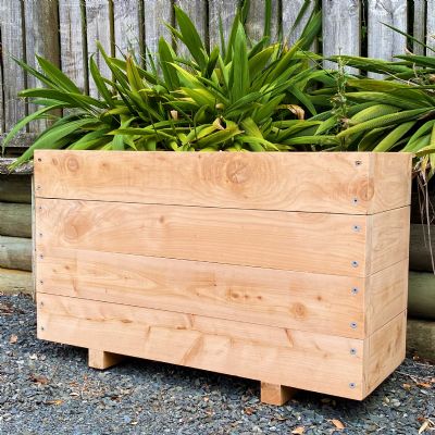 MACROCARPA PATIO PLANTER BOX: 375x610x1.0M