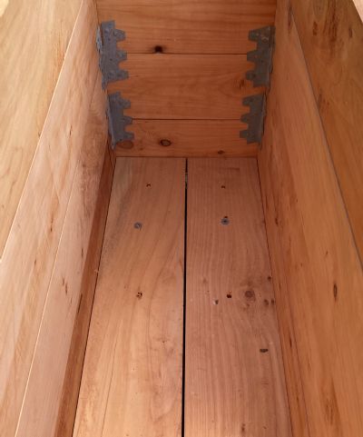 MACROCARPA PATIO PLANTER BOX: 375x610x1.0M