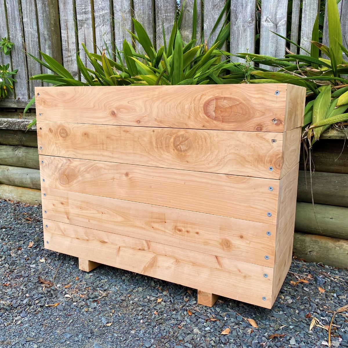 MACROCARPA PATIO PLANTER BOX: 375x750x1.0M