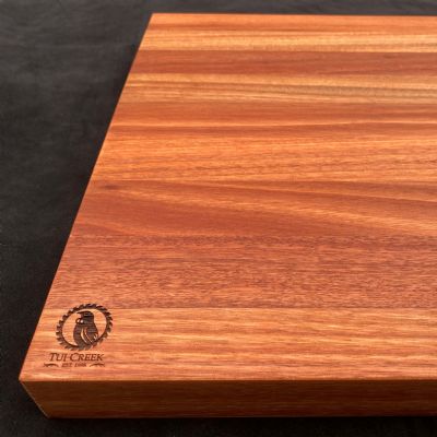 EUCALYPTUS SALIGNA CHOPPING BOARD: Large