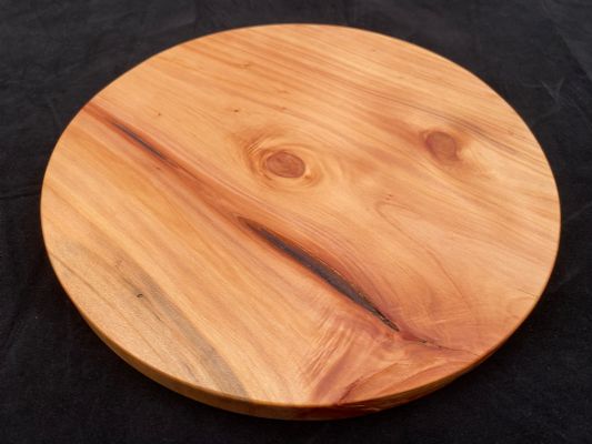 MACROCARPA TRIVET: Small rustic