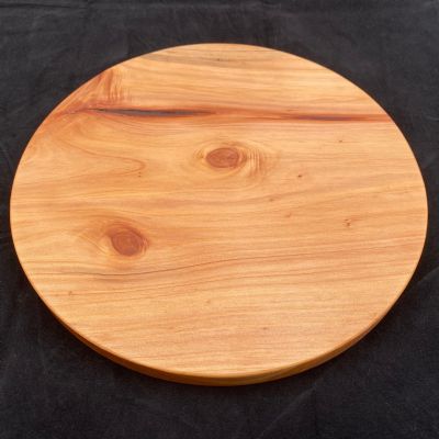 MACROCARPA TRIVET: Small rustic