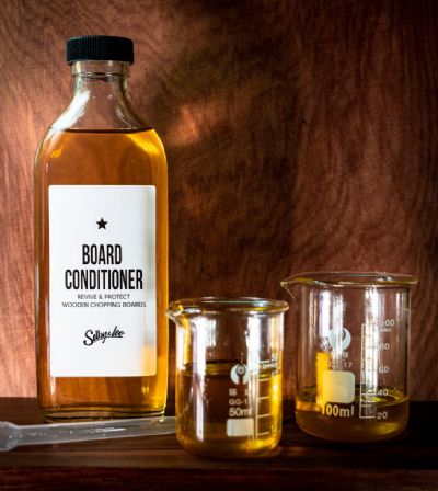 Wooden Chopping Board Conditioner: Tinted 200ml