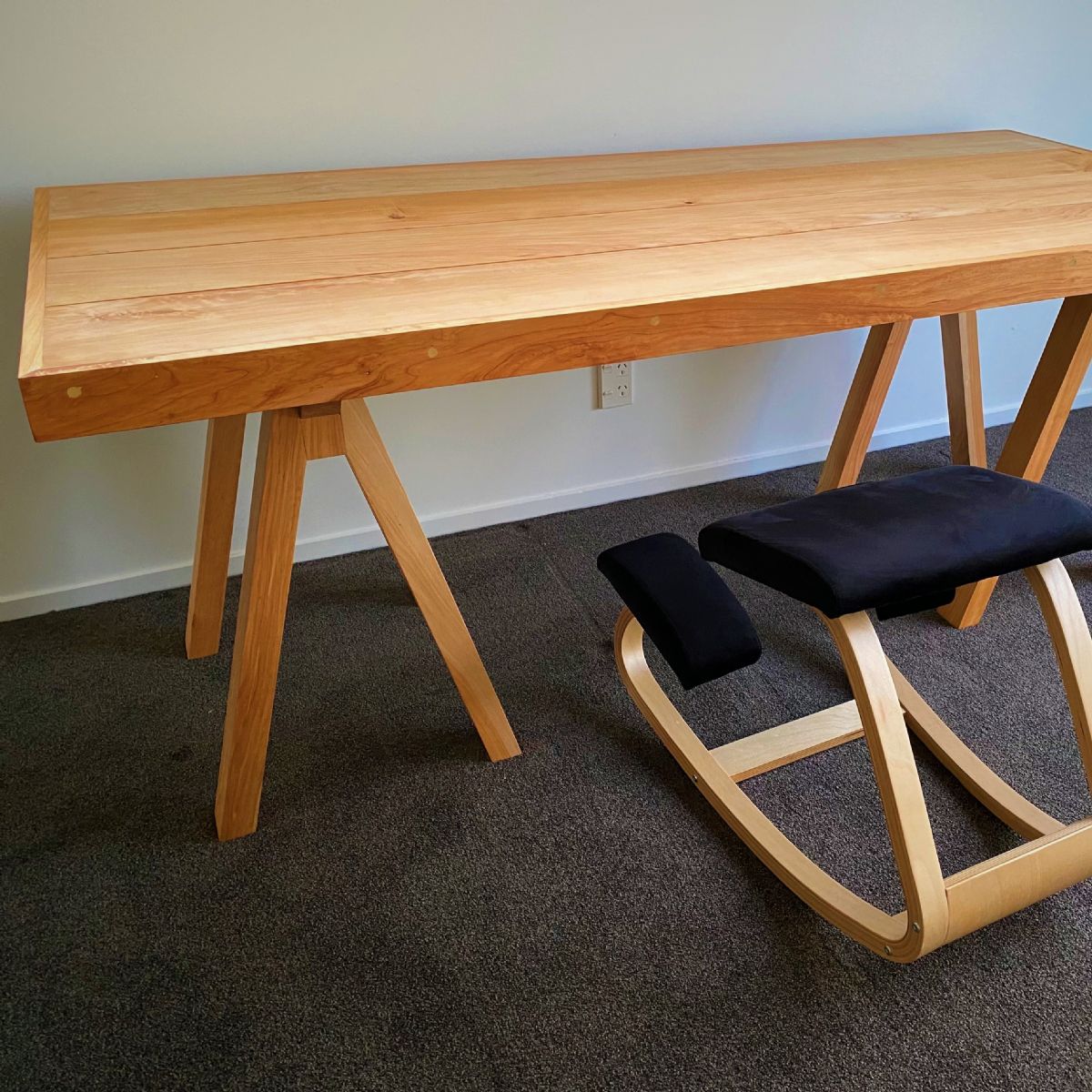 MACROCARPA DESK: 2.0M Trestle Leg