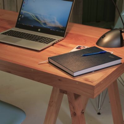 MACROCARPA DESK: 2.0M Trestle Leg