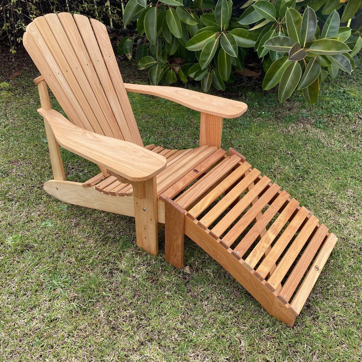 MACROCARPA CAPE COD / ADIRONDACK CHAIR: Round tail + Stool + Cover