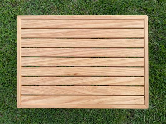 MACROCARPA OUTDOOR SIDE TABLE: Large