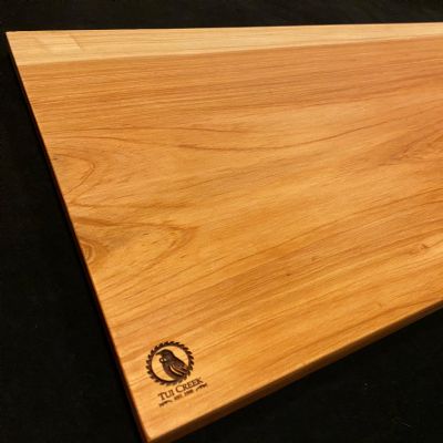 MACROCARPA KITCHEN CHOPPING BOARD: Wide Clear + Board Conditioner