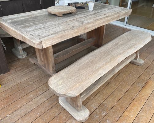 OUTDOOR TIMBER FURNITURE REFURBISHMENT