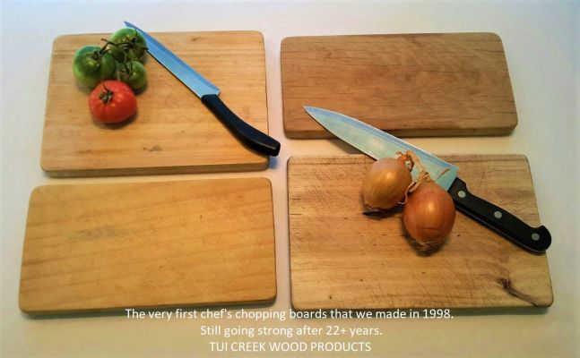 MACROCARPA BREAD BOARD: Large clear + Board Conditioner