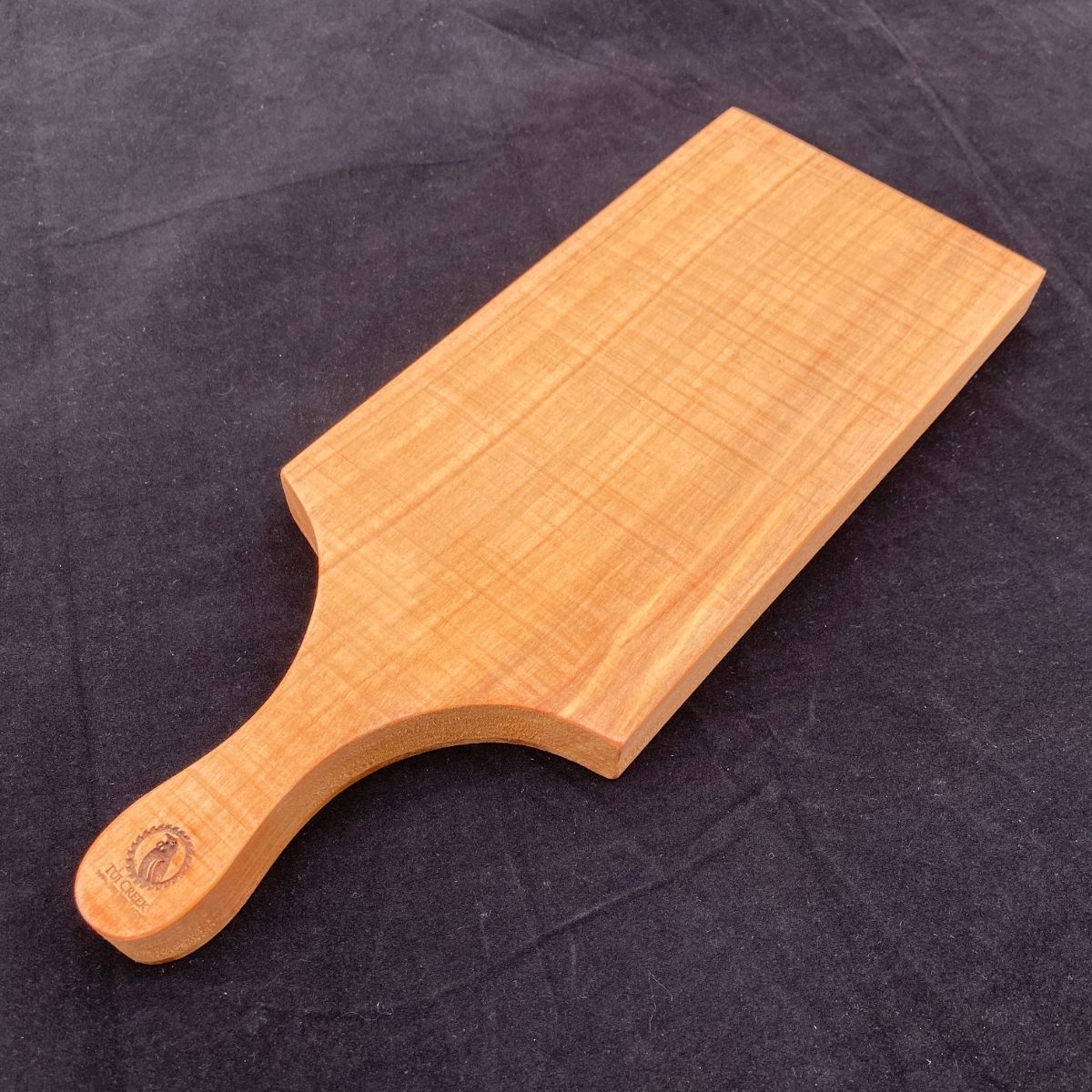 MACROCARPA CHEESE / SERVING BOARD: Small rustic