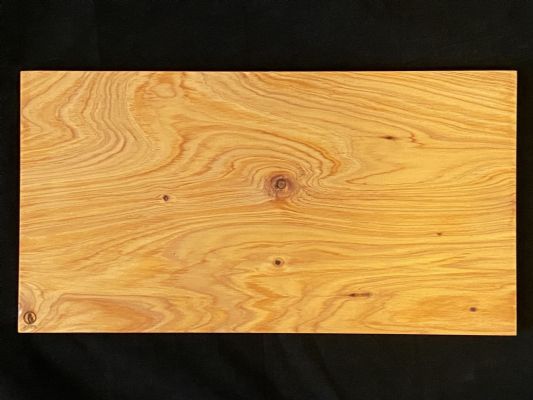MACROCARPA KITCHEN CHOPPING BOARD: Wide Rustic + Board Conditioner