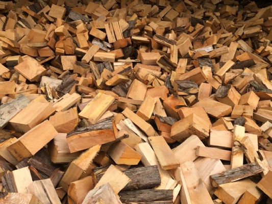 DRY MACROCARPA FIREWOOD